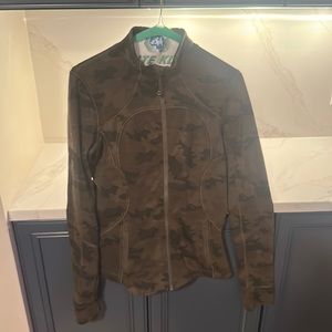 Lululemon Define Jacket Size 6. EUC.